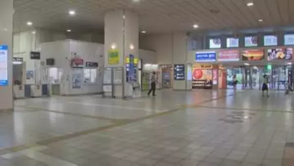駅構内で「息子が殴られた」…10代男性が見ず知らずの男から顔面を殴られ出血、加療日数不詳の顔面打撲　一緒にいた保護者が通報、職業不詳の男(41)を現行犯逮捕　「覚えていない」容疑否認　酒を飲んでいたか