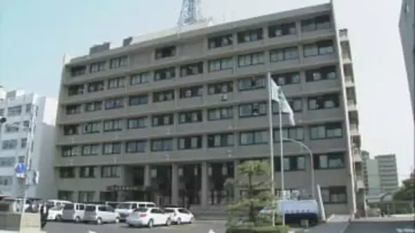 「雨が降ってて濡れるからおじさんと一緒に行こうよ」　下校中の男子児童が、白いマスクからひげが出た男性に黒いミニバンの中から声をかけられる事案が発生　島根県大田市