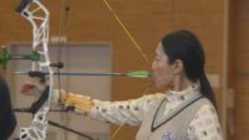 友人と食事中、突然「脳出血」…47歳で左半身麻痺に　絶望の中、ゼロから始めたのは…口で弓を引き、的に矢を当てる「パラアーチェリー」　世界を目指す52歳の女性の挑戦とは