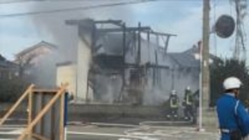 【速報】民家火災で2人が救急搬送　JR周布駅近くの住宅密集地　島根県浜田市