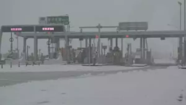 3日にかけ大雪　米子道や松江道では車両滞留を防ぐための通行止め実施…インター入口で止められ引き返す車相次ぐ　ANA・JAL羽田便に欠航も　羽田便は3日も遅延・欠航など発生する可能性も