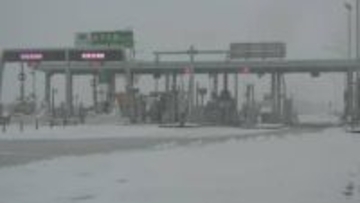 3日にかけ大雪　米子道や松江道では車両滞留を防ぐための通行止め実施…インター入口で止められ引き返す車相次ぐ　ANA・JAL羽田便に欠航も　羽田便は3日も遅延・欠航など発生する可能性も