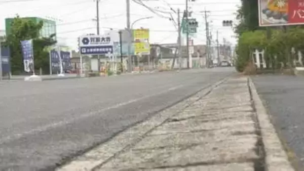 歩いていた女性はねられ意識不明の重体　鳥取県米子市の県道　警察は女性の身元確認急ぐ