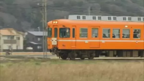 「関東の名車」引退続く…一畑電車2100系ラストラン　全国からファン続々「無理して来ました」　通勤通学輸送から観光需要へ…ローカル路線の生き残り戦略とは