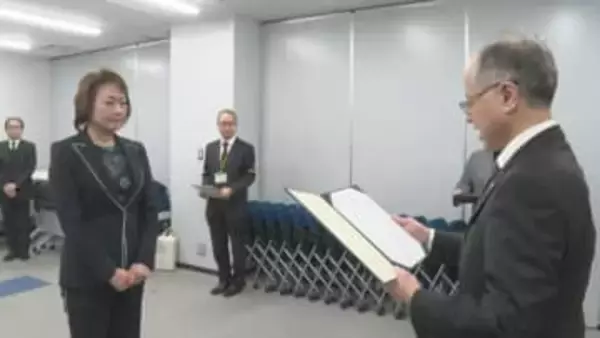 「国政でやるべきことをしっかりと取り組んで、答えを出していかないといけない」　衆議院島根1区で当選の高階氏に当選証書