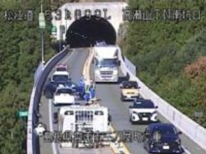 【続報】尾道松江線松江自動車道　事故による通行止め解除　三刀屋木次IC～吉田掛合IC間　午後４時１８分