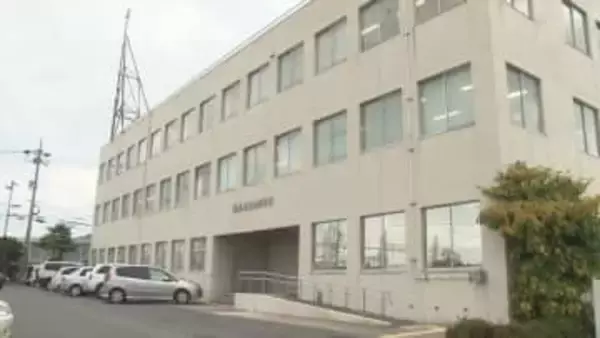 はしごを踏み外し約2メートル転落　漁船で男性乗組員が漁倉内に転落　左手首と左肋骨の骨折の大けが　島根・隠岐郡の漁船