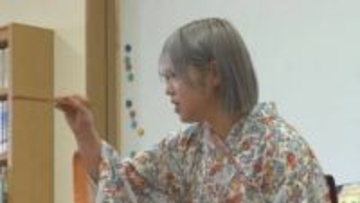 「笑ってくれないと単位が危ない」　授業で落語に目覚めた女子大学生　小学生落語家たちと競演