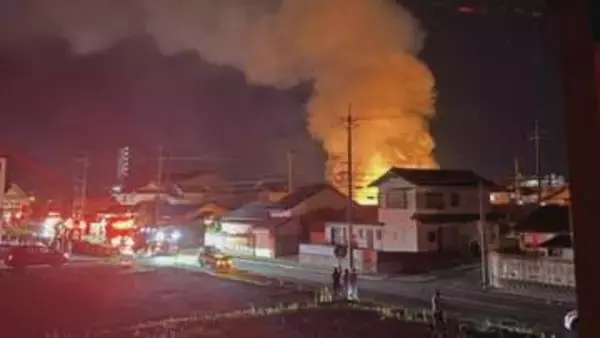未明の住宅街で民家火災が発生　性別不明の２人の遺体発見　夫婦と連絡取れず　島根県出雲市