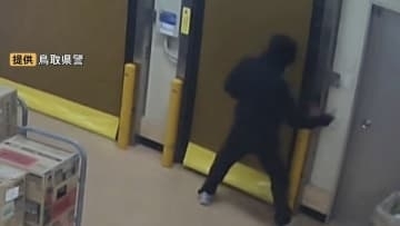 営業中のスーパーで強盗事件　発生から1週間…店員を脅し189万円を奪った犯人は依然逃走中　“共犯事件”の可能性も