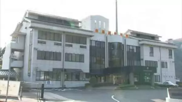 国道で大型バイクと軽乗用車が衝突…大型バイクの男性が意識不明の重体　直進するバイクと右折しようとした車が衝突したか　島根県邑南町