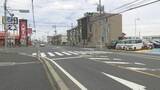 「消火器まき散らす自転車　覆面パトカーの追跡中に交差点で乗用車と出合い頭に衝突。　少年１人が意識不明の重体」の画像1