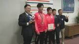 「デフリンピックで「金メダル」足立選手　6位入賞の須山選手が知事に結果報告　2人とも松江ろう学校教諭　「子どもたちにも自分も何かやりたいという気持ちになってもらえたら」」の画像1