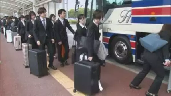 企業の新入社員が東京から大挙して鳥取県米子市へ　約１２０人の新社員研修がスタート