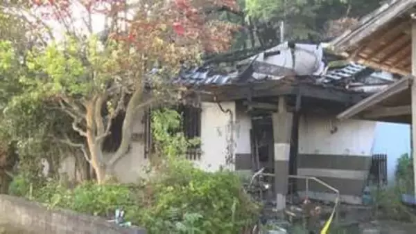 パジャマ姿の男「自分が火をつけた」　民家1棟全焼　自宅に放火した疑いで男を逮捕　島根県警益田警察署