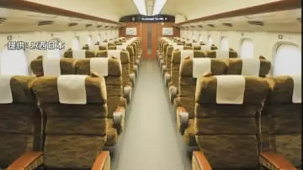 新幹線や特急列車で荷物を置くため「1人で2座席分購入」はアリ？ナシ？　JRの見解は…　年末年始の帰省ラッシュ・Uターンラッシュ　電車内での“荷物マナー”