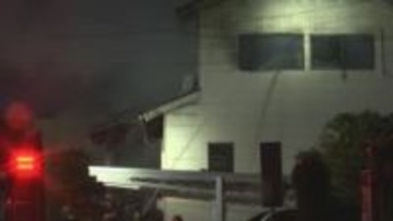 「煙が出ている」　未明に家人から１１９番　２人が病院搬送も命に別条なし　鳥取県鳥取市