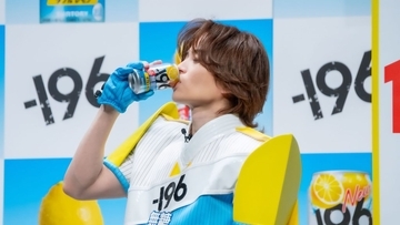 菊池風磨、くす玉も“どかーん！” 爽快な一発で魅せた