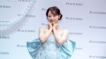 森香澄、人魚のような姿で貝殻から登場「夢に見ていたような世界」