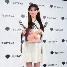 乃木坂46川﨑桜、写真集会見恒例の質問「自己採点するなら？」に『“さく点”満点』と回答
