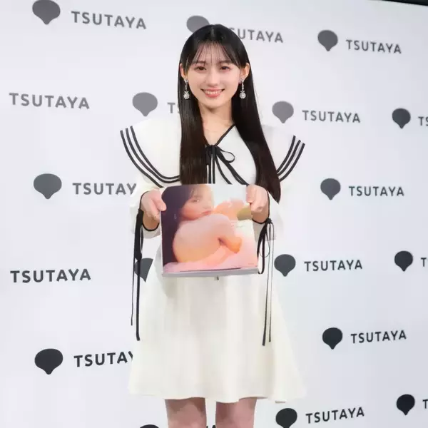 乃木坂46川﨑桜、写真集会見恒例の質問「自己採点するなら？」に『“さく点”満点』と回答