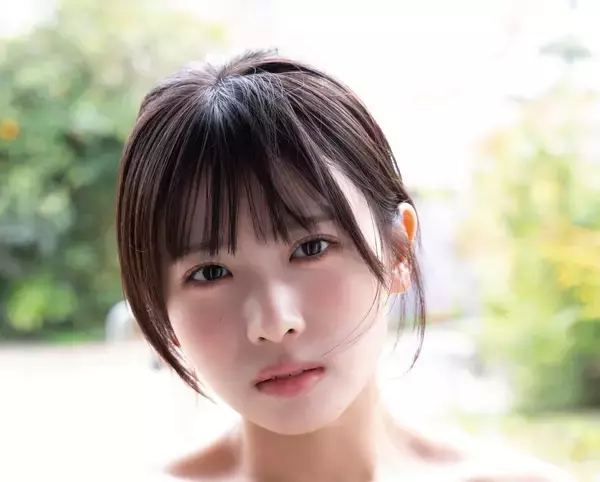 NMB48 芳賀礼インタビュー｜「背中は見えているので、もっと貪欲にいきたい」1st写真集で注目を集めるグループの次世代エースは野心を燃やす