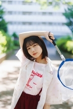 日向坂46 大野愛実×“昆虫採集”インタビュー｜「『生き物として強くならなきゃ』と決意した瞬間でした」小エビvs金魚のバトルロワイアルから学んだ“弱肉強食”の世界