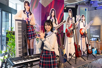 AKB48バンドユニット「スクールバッグ計画」のメンバーモデルも展示