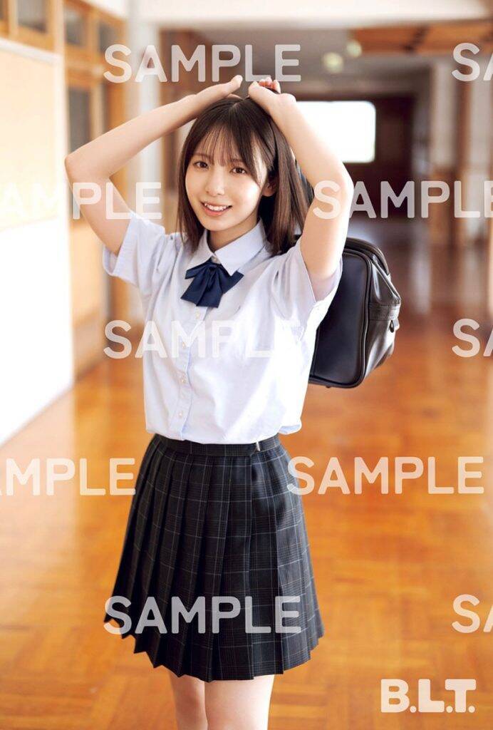 日向坂46渡辺莉奈、制服姿の表紙カット解禁！夏の記憶を閉じ込めたような1枚に