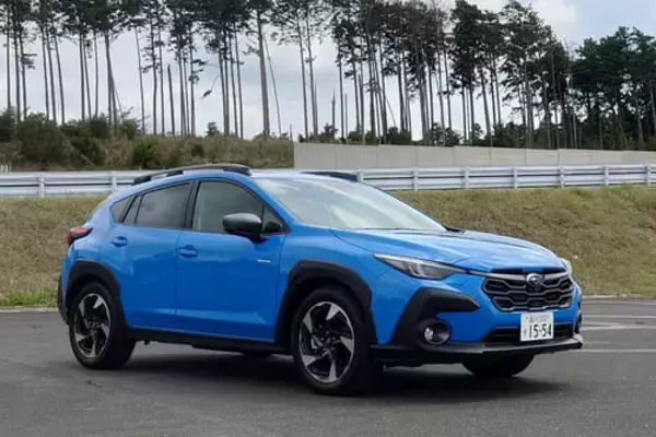 先代オーナーが嫉妬する乗り心地と静粛性のレベルアップ「スバルクロストレック」（岡崎五朗レポート）