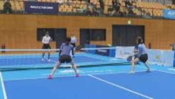 “年齢性別問わず”楽しめる「ピックルボール」の国際大会 アンバサダーの俳優･石黒賢さんも登場 ｢テニスよりコートも狭く簡単“レッツプレイ”｣ 三重･津市で熱戦