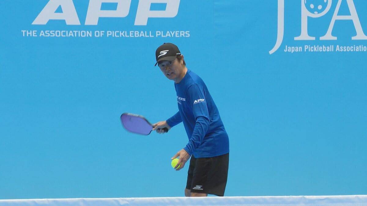 “年齢性別問わず”楽しめる「ピックルボール」の国際大会 アンバサダーの俳優･石黒賢さんも登場 ｢テニスよりコートも狭く簡単“レッツプレイ”｣ 三重･津市で熱戦