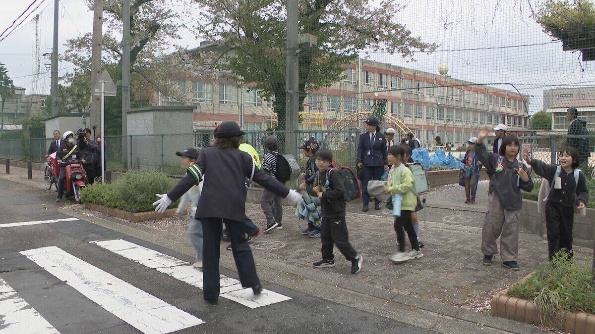 下校中“不審者”に話しかけられたら… 新学期に増加する子どもへの｢声かけ｣｢つきまとい｣ 小学生らが防犯訓練 愛知