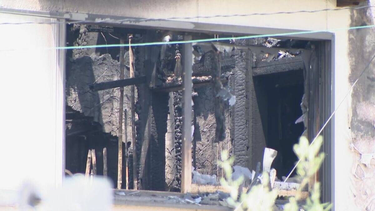 ｢2階から出火している…｣ 2階建て住宅で火事 火元の家に住む78歳男性と77歳女性がけが 意識あり 愛知･北名古屋市