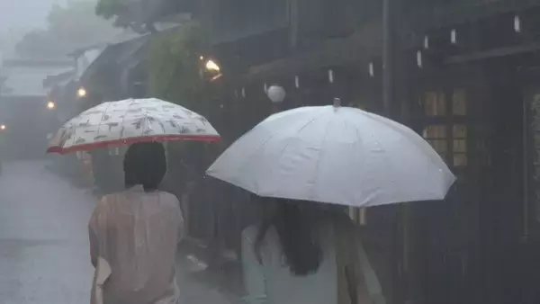 「東海地方はあすにかけて大雨のおそれ 24時間予想雨量 岐阜150ミリ 愛知･三重80ミリ 雨シミュレーション 低い土地の浸水や河川の増水などに警戒を」の画像