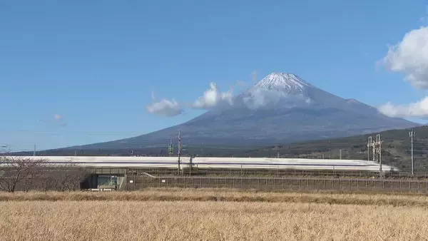 「東海道新幹線に“完全個室”の座席 23年ぶりに復活 導入は10月1日 レッグレスト付きのリクライニングシートや調整可能な照明も」の画像