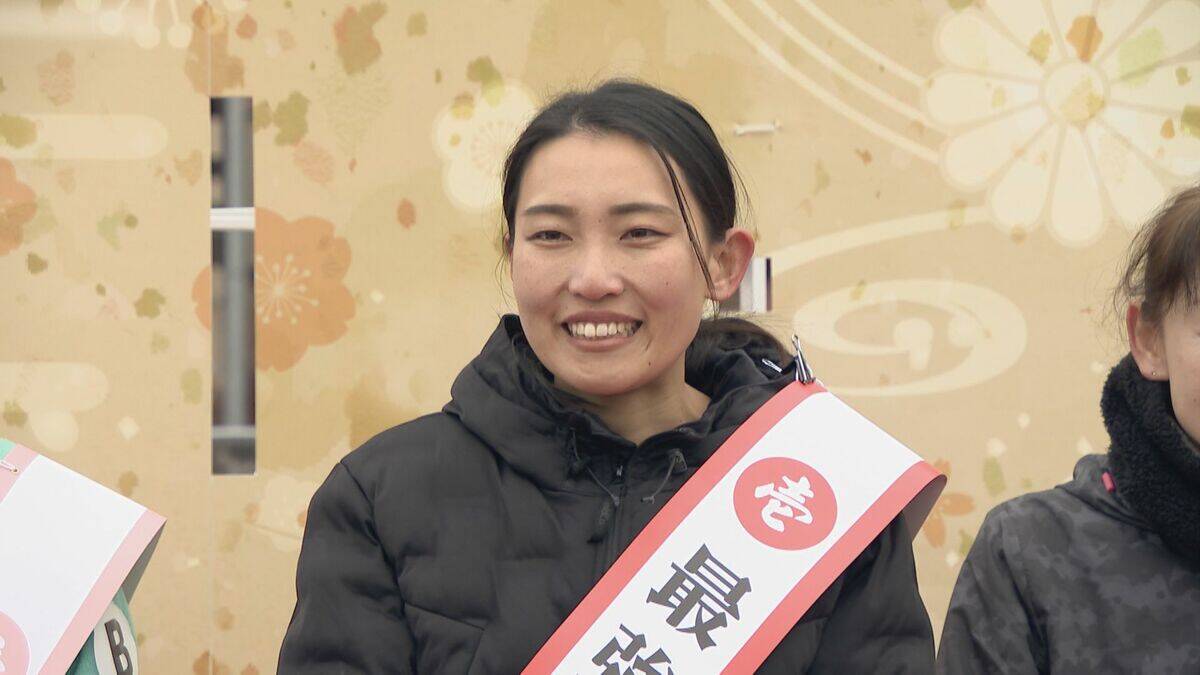 初代“最強の福女”は誰に？岐阜･恵那市で｢福女チャレンジ｣ ゴールの神社を目指し111人が全力疾走 きっかけは“福男選び”… 街おこしに期待込め