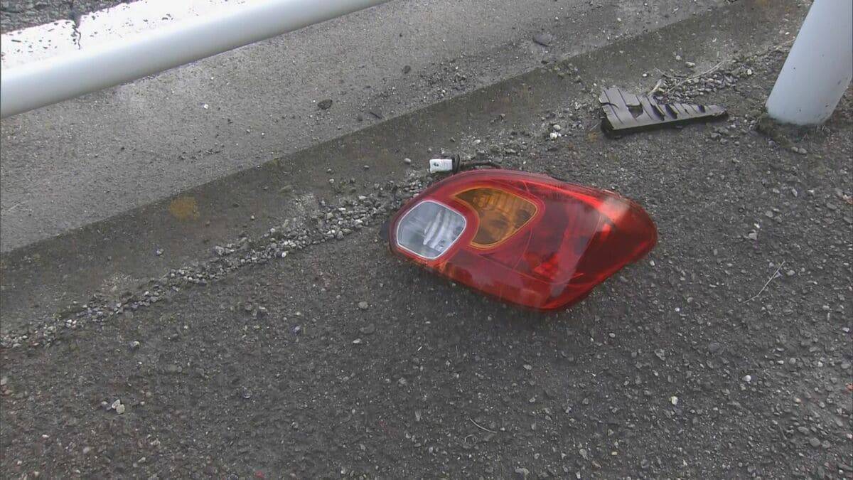 交差点を右折しようとした車と直進の車が衝突 右折車の46歳男性が死亡 直進車の21歳男を現行犯逮捕 男は法定速度を超過か 三重・津市の国道165号