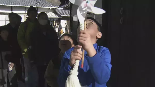 「12時間早く“除夜の鐘”を…明るいうちに参道通って「おおみそかの鐘」をつきました 愛知・豊橋市の普門寺」の画像