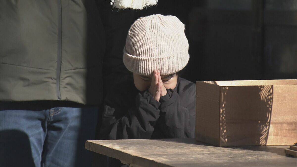 12時間早く“除夜の鐘”を…明るいうちに参道通って「おおみそかの鐘」をつきました 愛知・豊橋市の普門寺