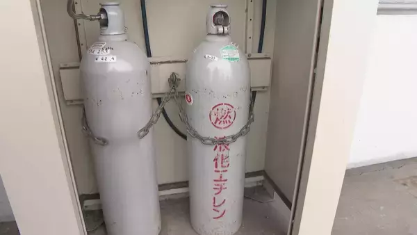 「“黄色いバナナ”がピンチ？ナフサ不足で熟成促すエチレンガスが入手困難… ｢企業努力では限界が来る｣」の画像