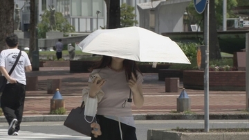 東海地方は各地で今年一番の暑さに こまめな水分補給など熱中症対策を 午後は岐阜県を中心に急な強い雨や落雷などに注意