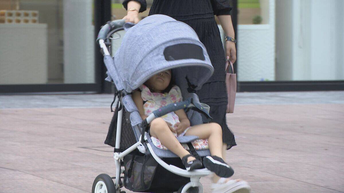 東海地方は各地で今年一番の暑さに こまめな水分補給など熱中症対策を 午後は岐阜県を中心に急な強い雨や落雷などに注意
