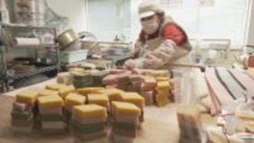 ひと月遅れで｢ひな祭り｣祝う 飛騨地方の名物“5色のひし餅”づくり最盛期 高齢化などで今は1人で製造 色で季節の移り変わりを表現