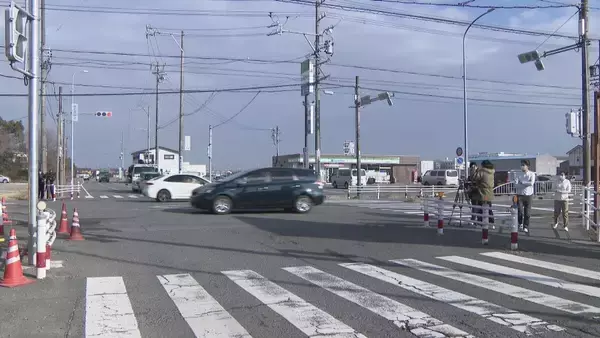 軽乗用車どうしが出合い頭に衝突 27歳男性が意識不明 助手席の21歳男性は胸骨折の大けが 愛知･あま市の信号交差点