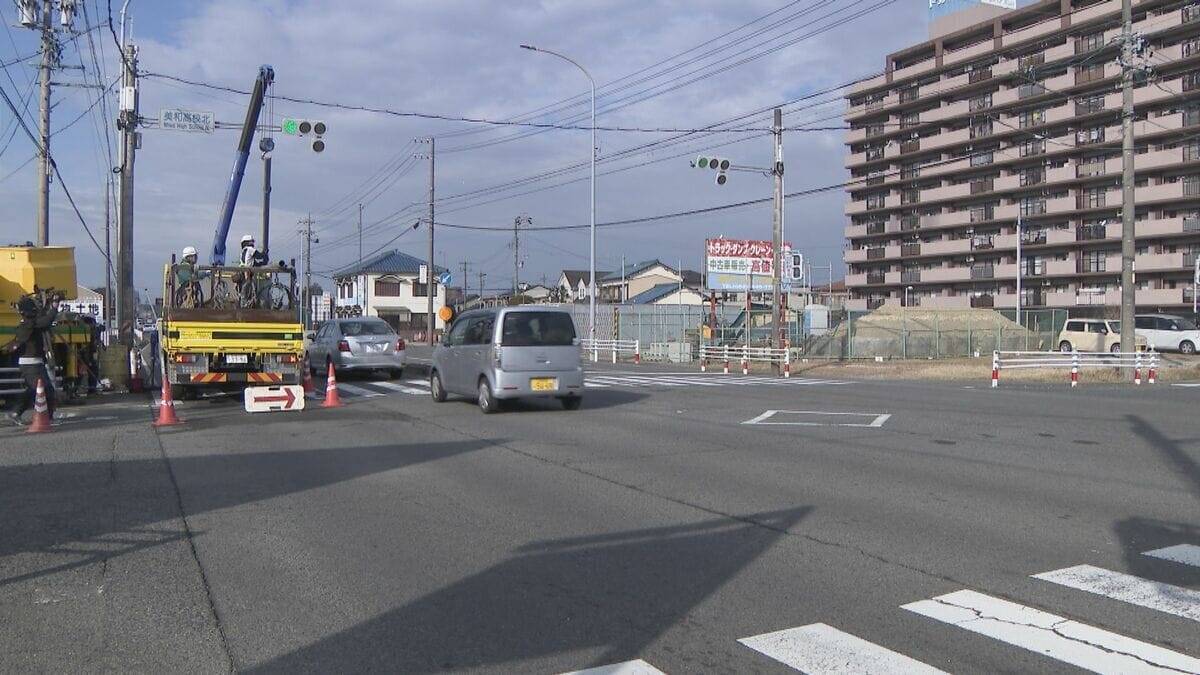 軽乗用車どうしが出合い頭に衝突 27歳男性が意識不明 助手席の21歳男性は胸骨折の大けが 愛知･あま市の信号交差点