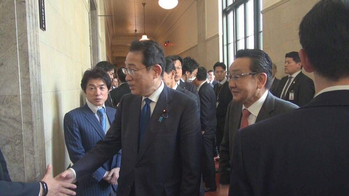 自民党議員の控室は｢酸欠｣状態に… “巨大与党”の特別国会 審議遅れる｢新年度予算案｣ 年度内の成立なるか