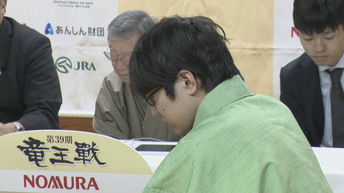 竜王戦第2局 藤井聡太六冠が勝利 第1局につづき“2連勝” 服部慎一郎七段を破る 先に4勝でタイトル獲得