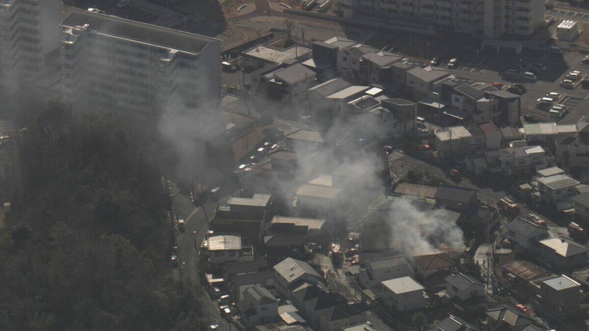 3連休初日の朝に住宅で火事 住人の男女3人が病院に搬送 命に別状なし 愛知･瀬戸市の住宅街