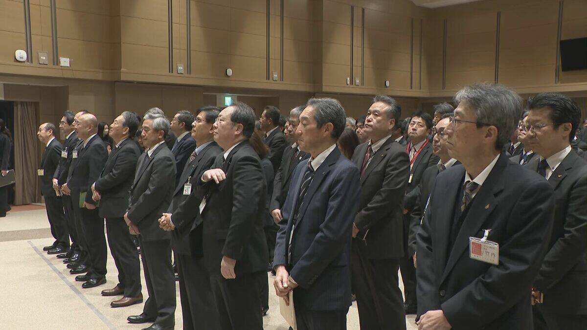 岐阜県警で仕事始め式 犯罪抑止に決意 三重県庁では一見知事が年頭挨拶 ｢当たり前のことを当たり前に｣ 人口減少や災害などの“備え”呼びかける